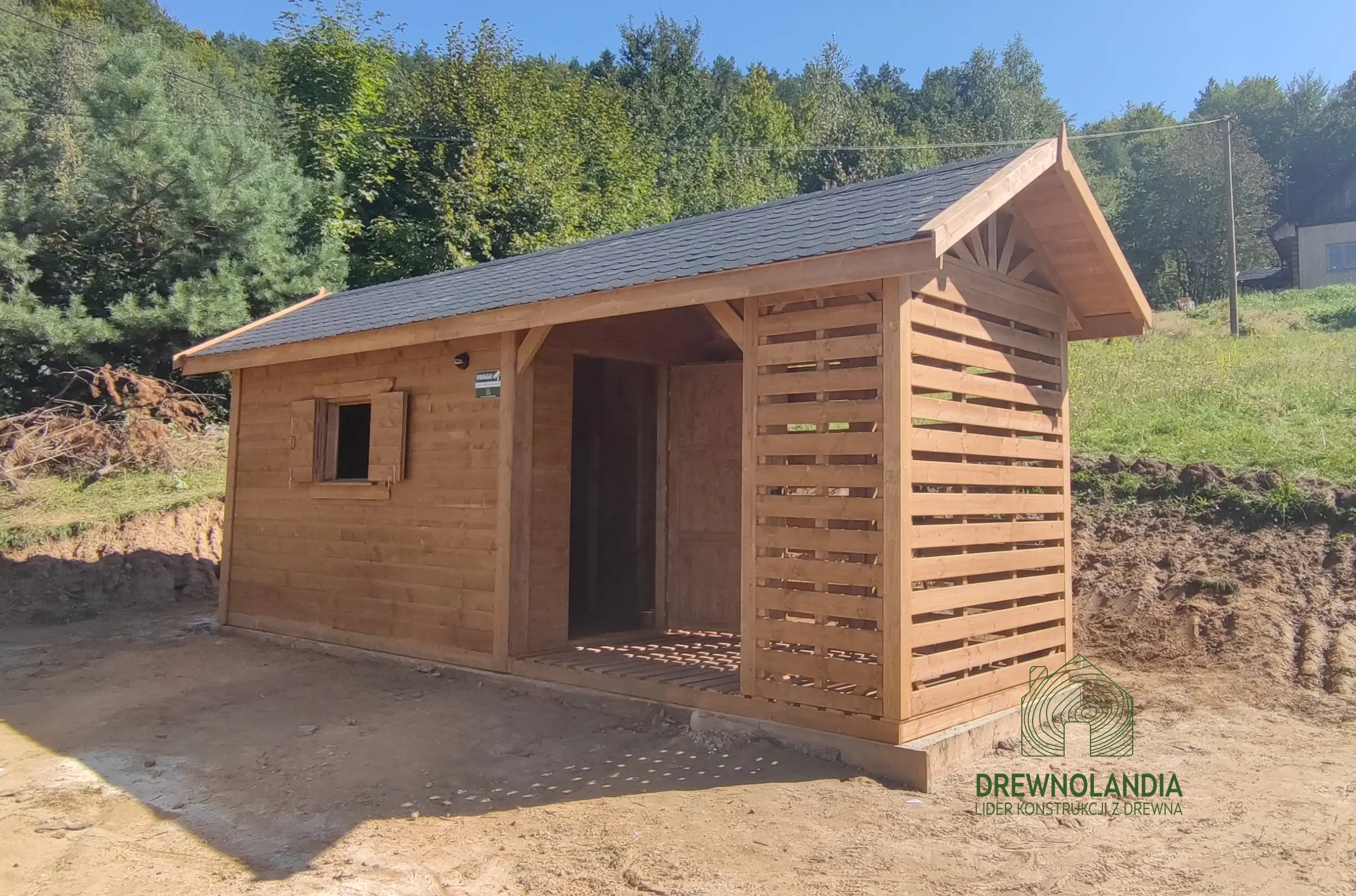 Drewniany domek na narzędzia z drewutnią Kuba 7x2m