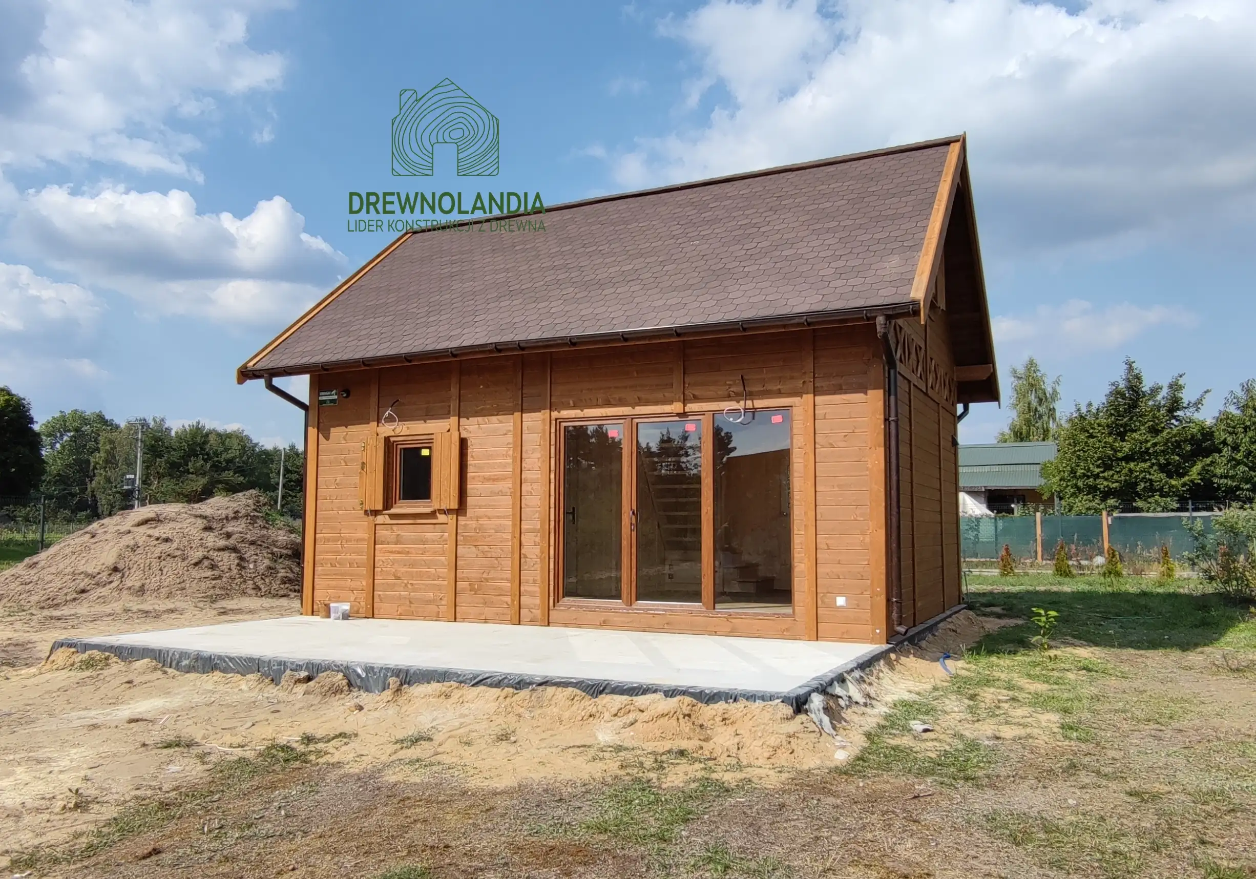 Drewniany domek rekreacyjny całoroczny CRA8 - 35 m²