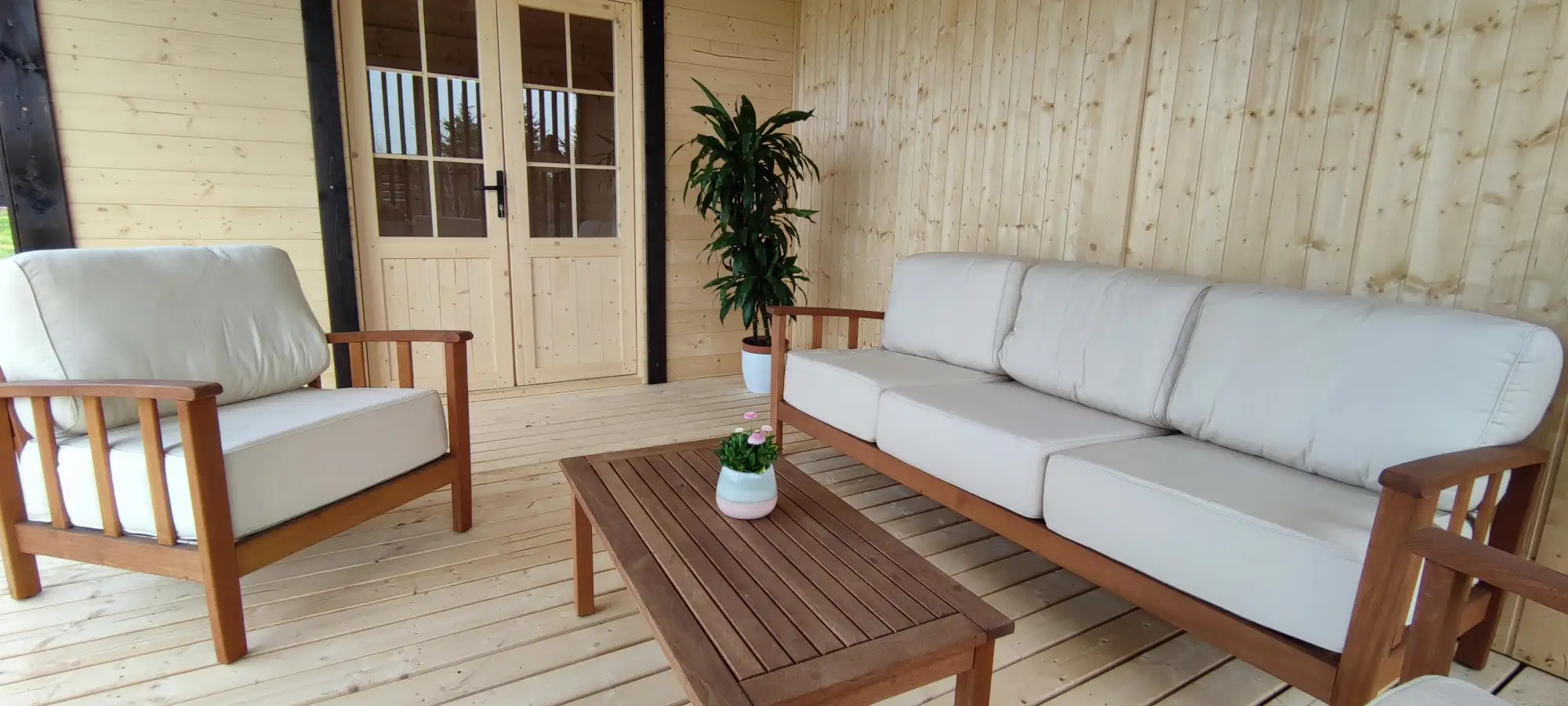 Domek narzędziowy Nataniel 8m x 3,5m z przestrzenią wypoczynkową