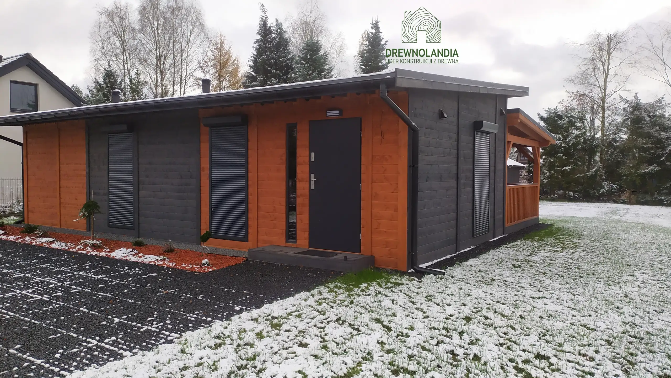 Domek parterowy Marek z oknami PCV - 3,5m x 10m z werandą 3m x 5m