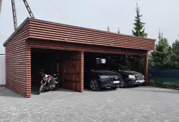 Drewniana wiata Laura 9x5m – Ochrona dla trzech pojazdów - zdjęcie 1