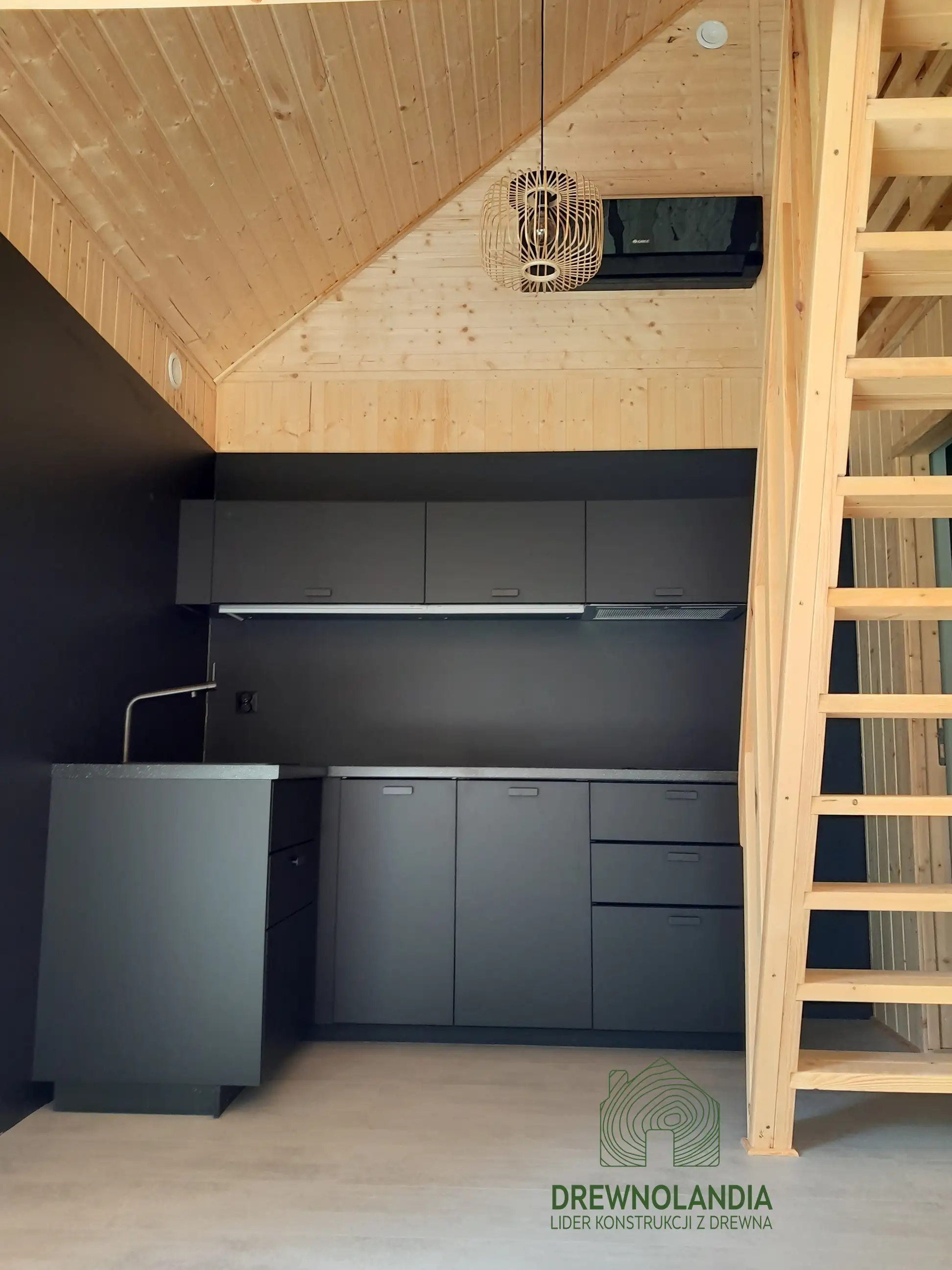  Wiktor VI z oknami PCV - 5,9x5,9m