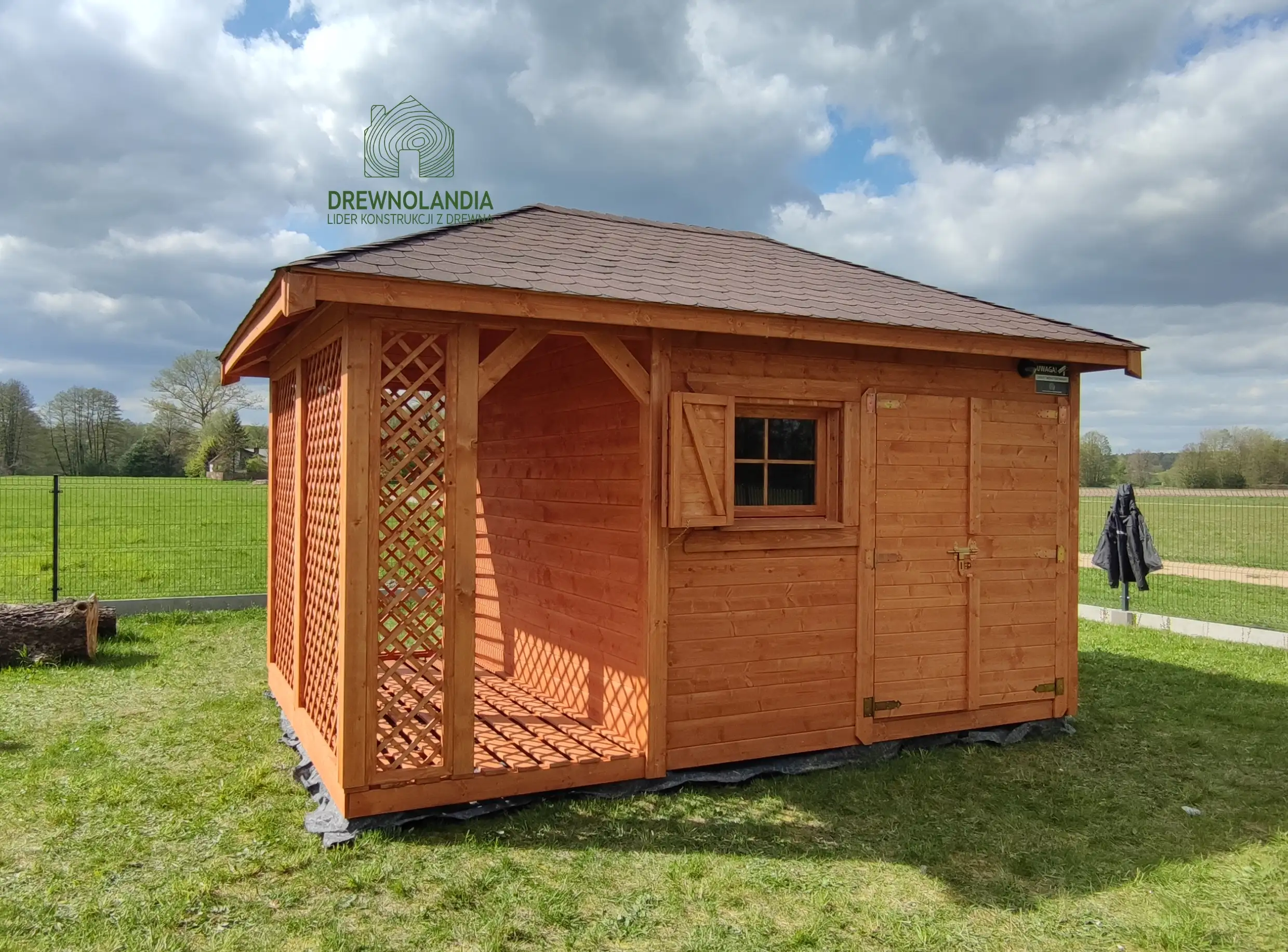 Domek narzędziowy z drewna Kacper - 4,5x3m z drewutnią 