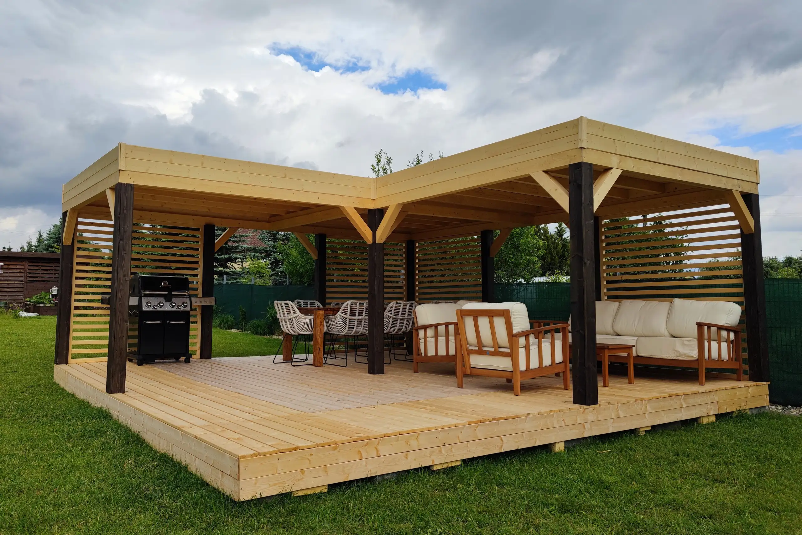 Altana Liwia - 6m x 6m