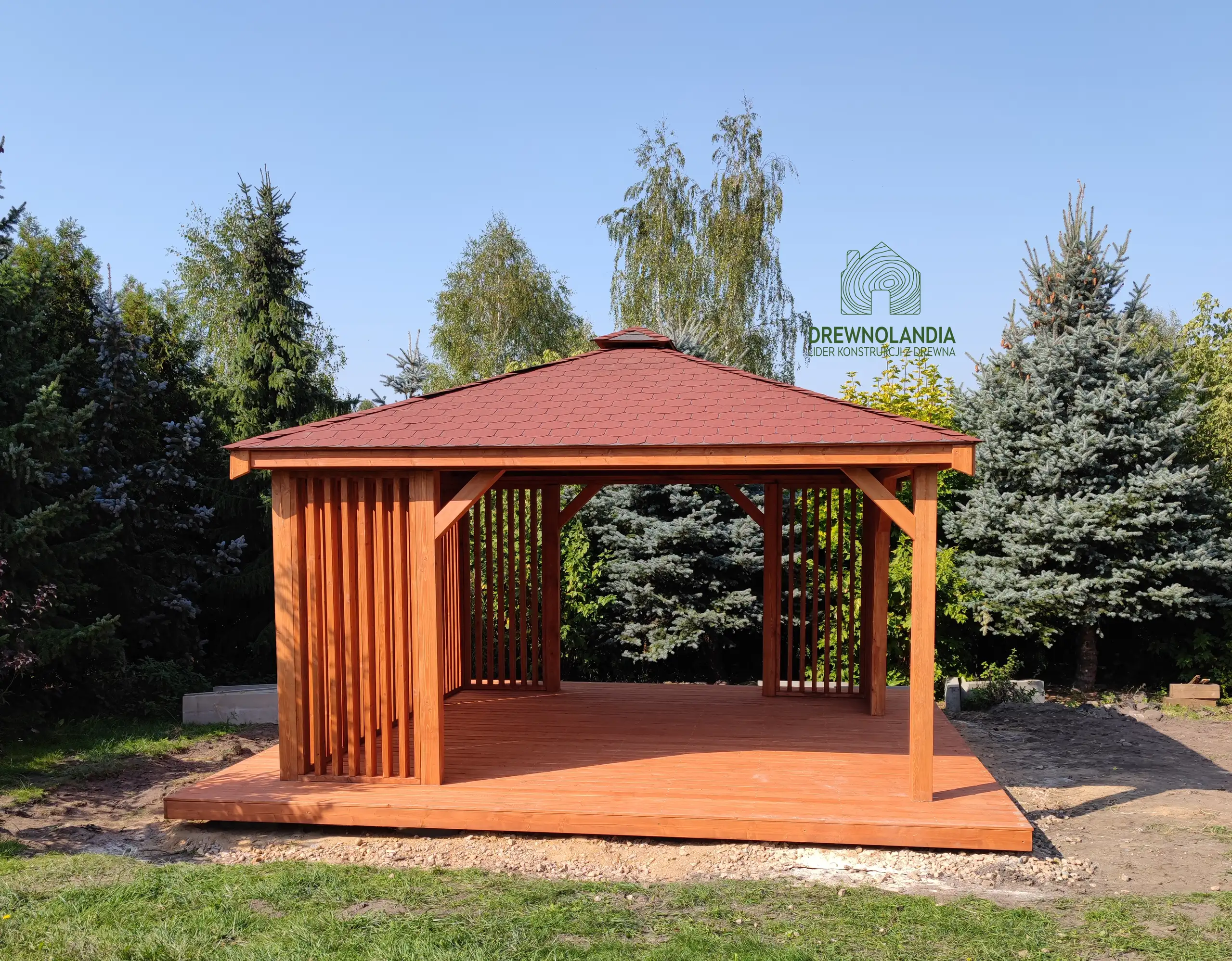 Altana Nela - 4m x 4m