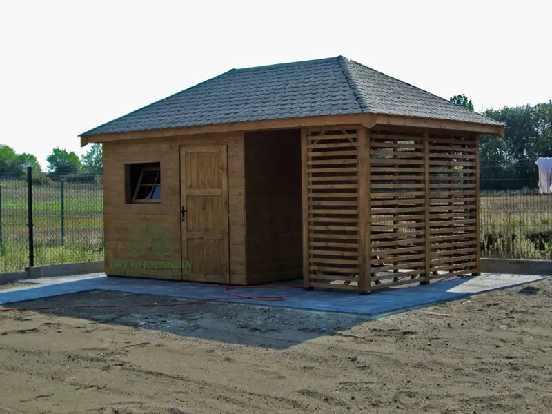 Domek narzędziowy z drewna Kacper - 4,5x3m z drewutnią 