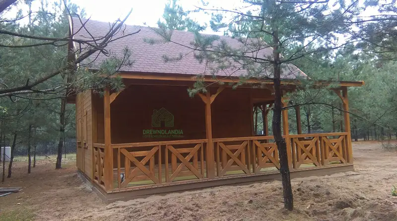 Domek Olaf 7x5m z tarasem bocznym 7x2m