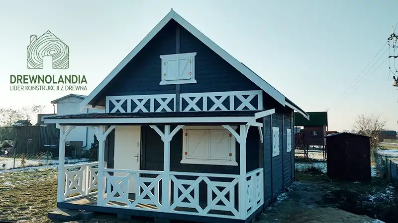 Domek drewniany Janusz 7m x 5m + taras 4,5m x 2m