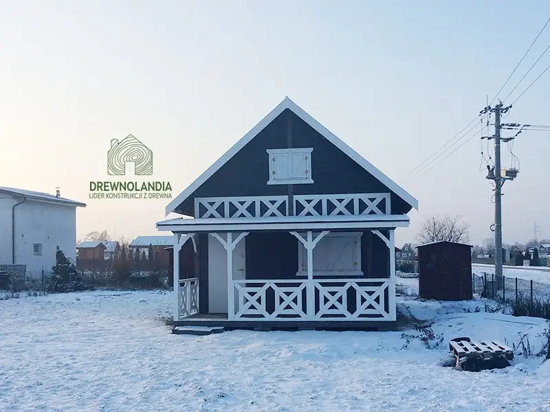 Domek drewniany Janusz 7m x 5m + taras 4,5m x 2m
