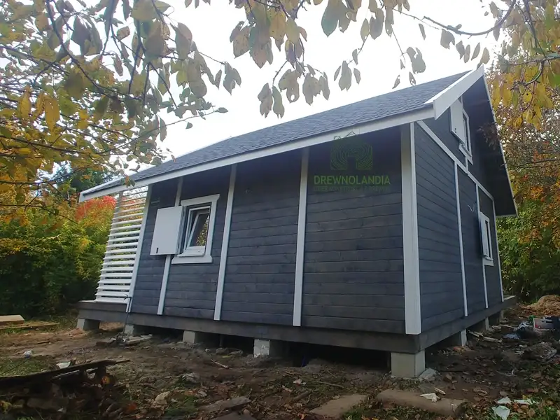 Nowoczesny drewniany domek z antresolą Adam IV 5,9m x 5,9m 