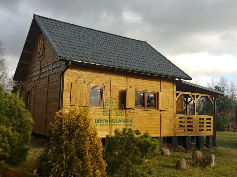 Domek drewniany Janusz 7m x 5m + taras 4,5m x 2m