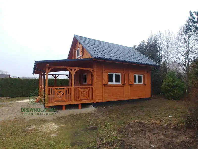 Domek drewniany Janusz 7m x 5m + taras 4,5m x 2m