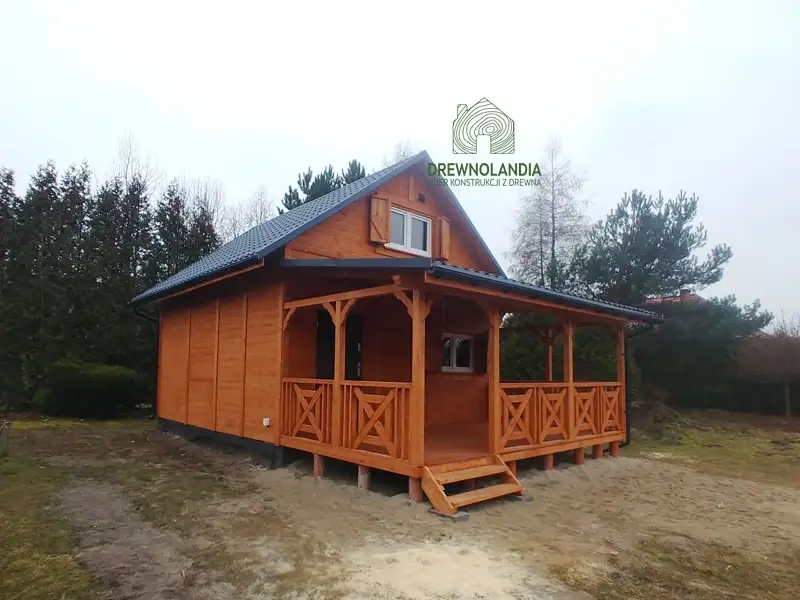 Domek drewniany Janusz 7m x 5m + taras 4,5m x 2m