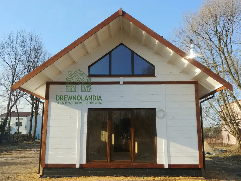 Nowoczesny drewniany domek z antresolą Adam IV 5,9m x 5,9m 