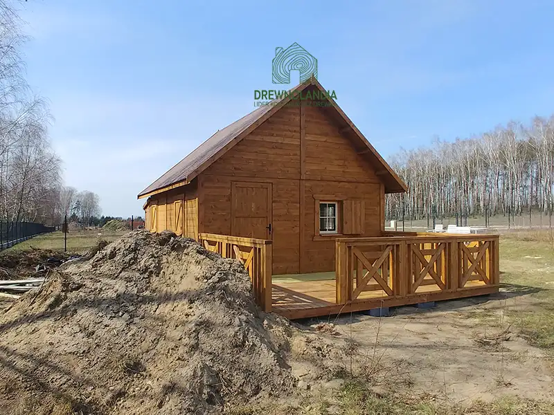 Domek z drewna Maciek II 5x5 + tars 5x3m