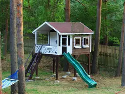 Domek dla dzieci Bolek - 2,8m x 2m z małym placem zabaw - zdjęcie 29