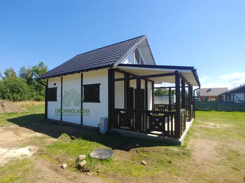 Nowoczesny drewniany domek z antresolą Adam IV 5,9m x 5,9m 