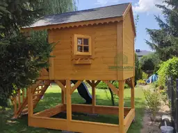 Domek dla dzieci Bolek - 2,8m x 2m z małym placem zabaw - zdjęcie 18