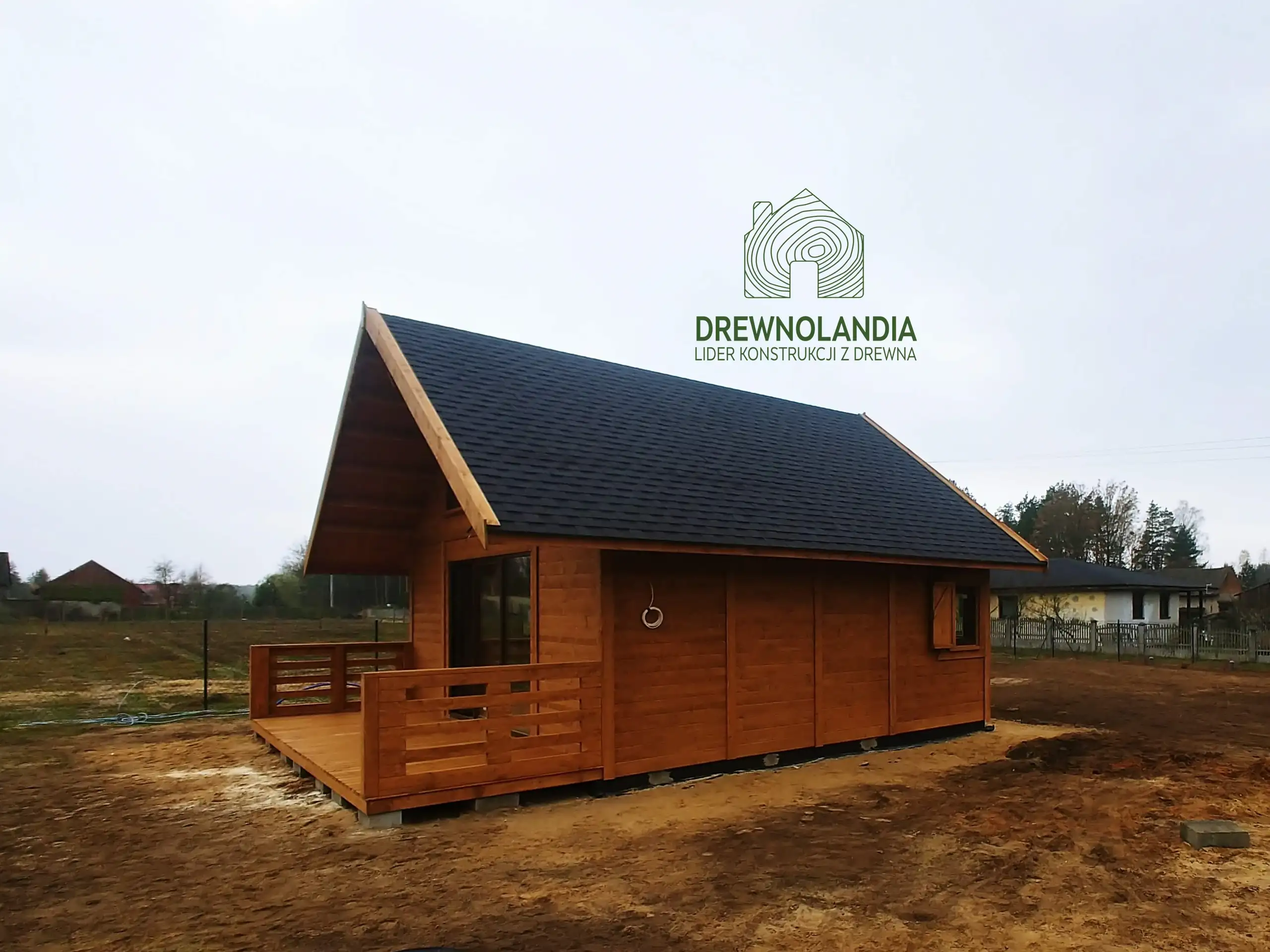 Nowoczesny drewniany domek z antresolą Adam IV 5,9m x 5,9m 