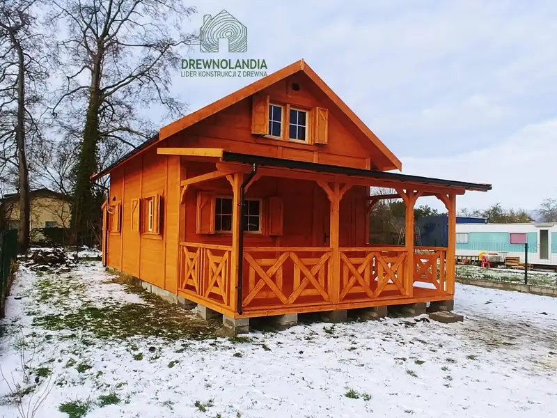 Domek drewniany Janusz 7m x 5m + taras 4,5m x 2m