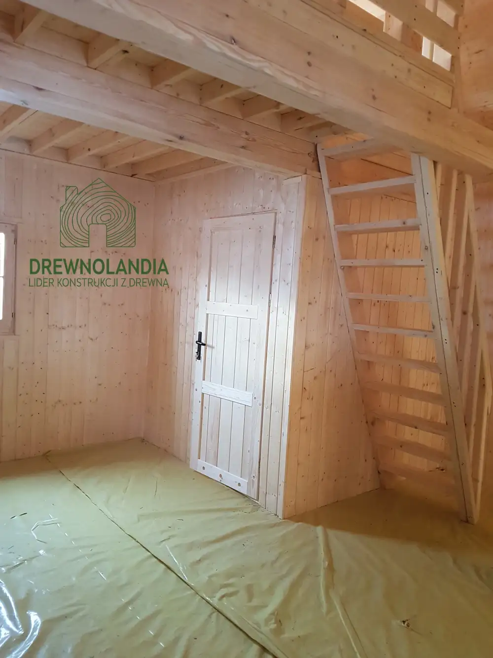 Domek z drewna Maciek II 5x5 + tars 5x3m