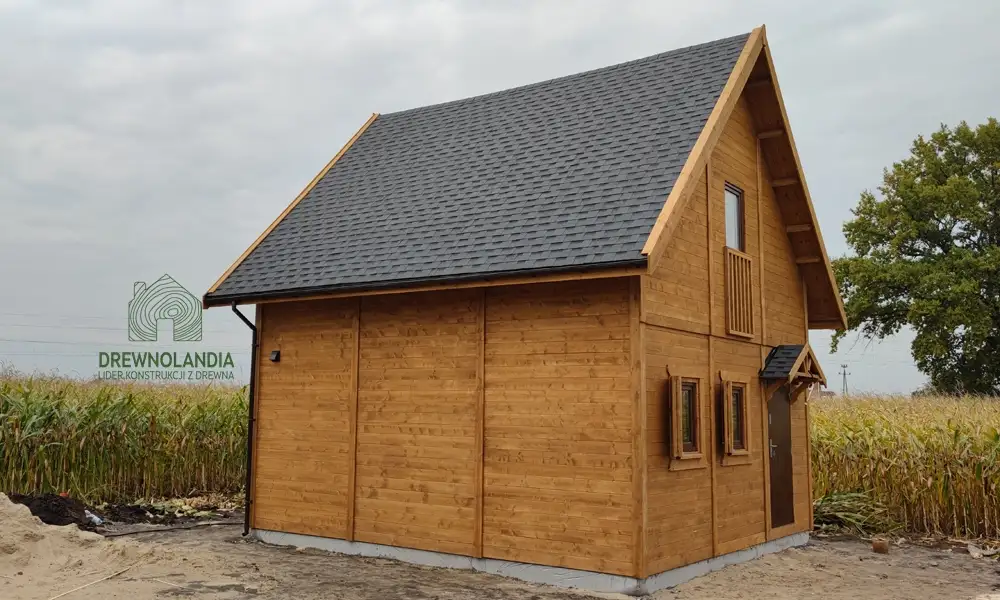 Wiktor V z oknami PCV - 5,9x5,9m