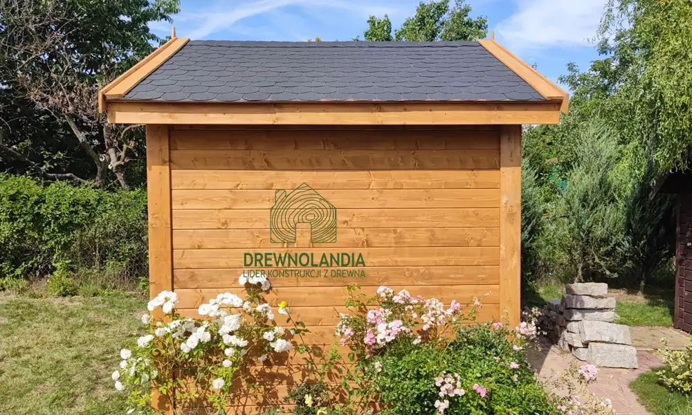 Domek gospodarczy z drewna Bonifacy - 3x2,5m