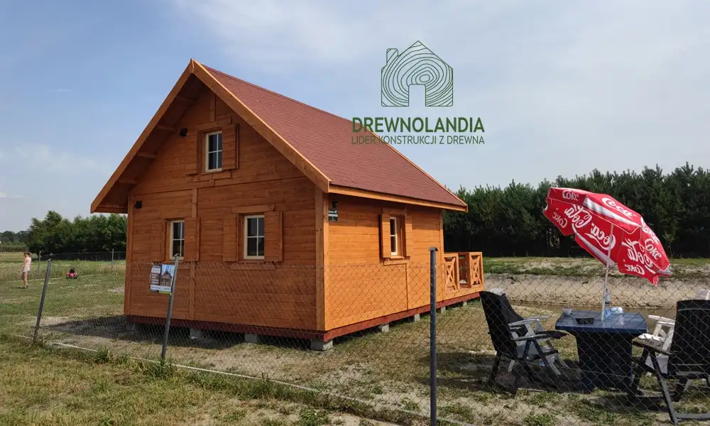 Domek z drewna Maciek II 5x5 + tars 5x3m