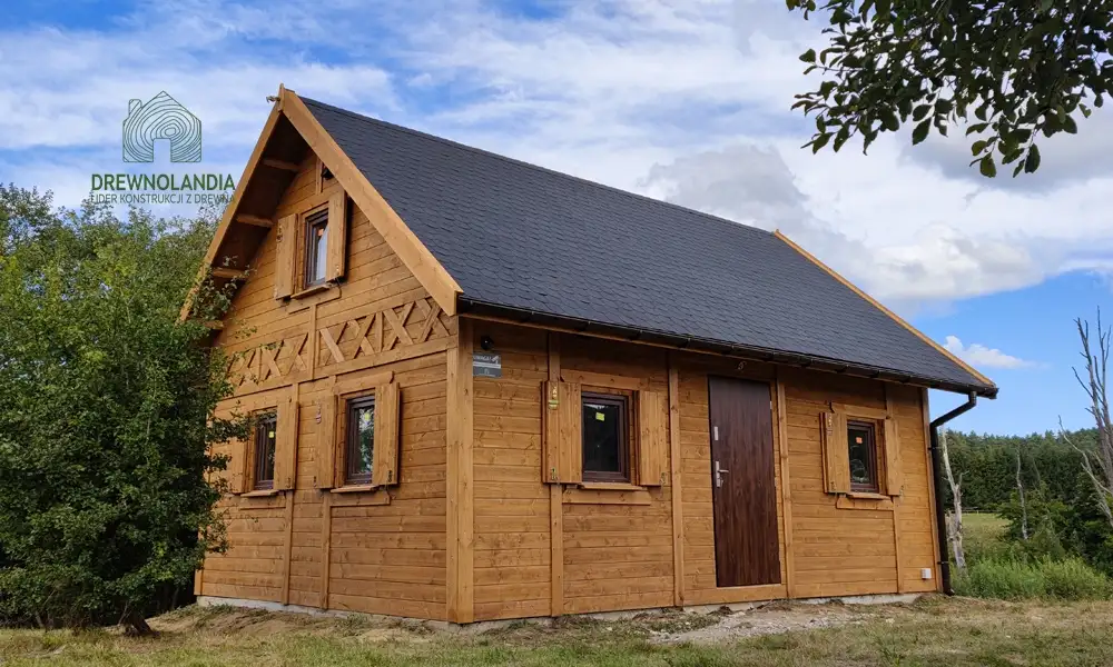 Drewniany domek rekreacyjny całoroczny CRA8 - 35 m²