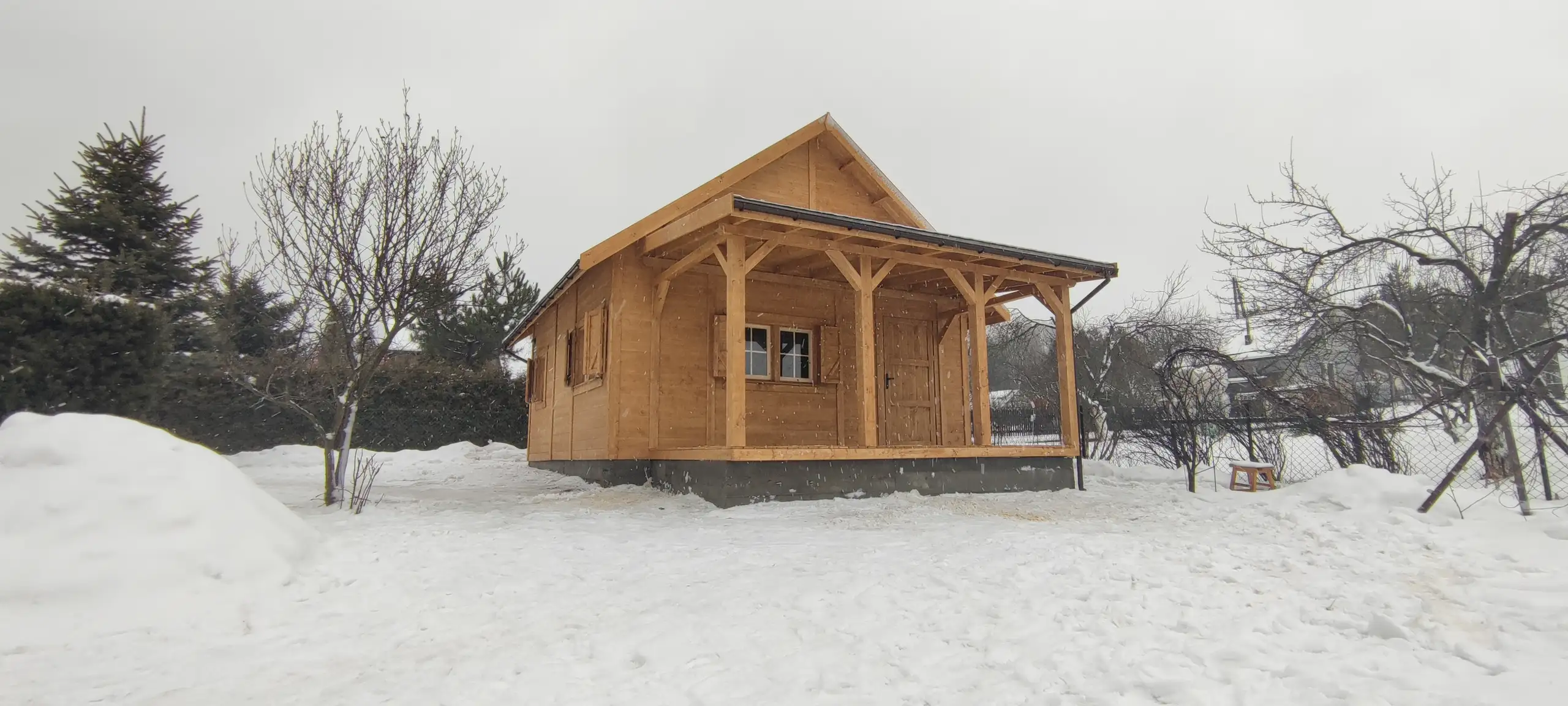 Domek Rekreacyjny z tarasem Marcel IV - 5,9 x 5,9m