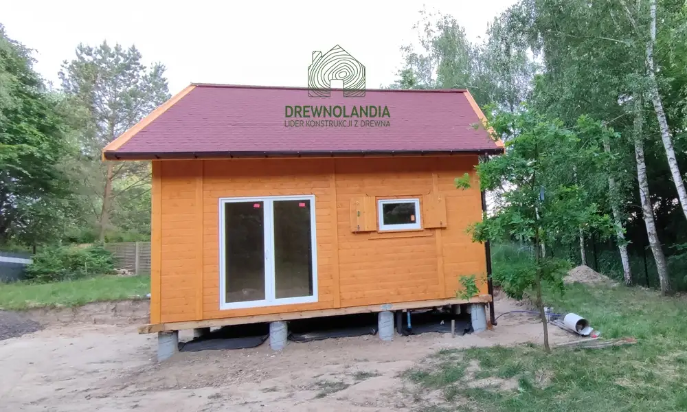 Wiktor V z oknami PCV - 5,9x5,9m