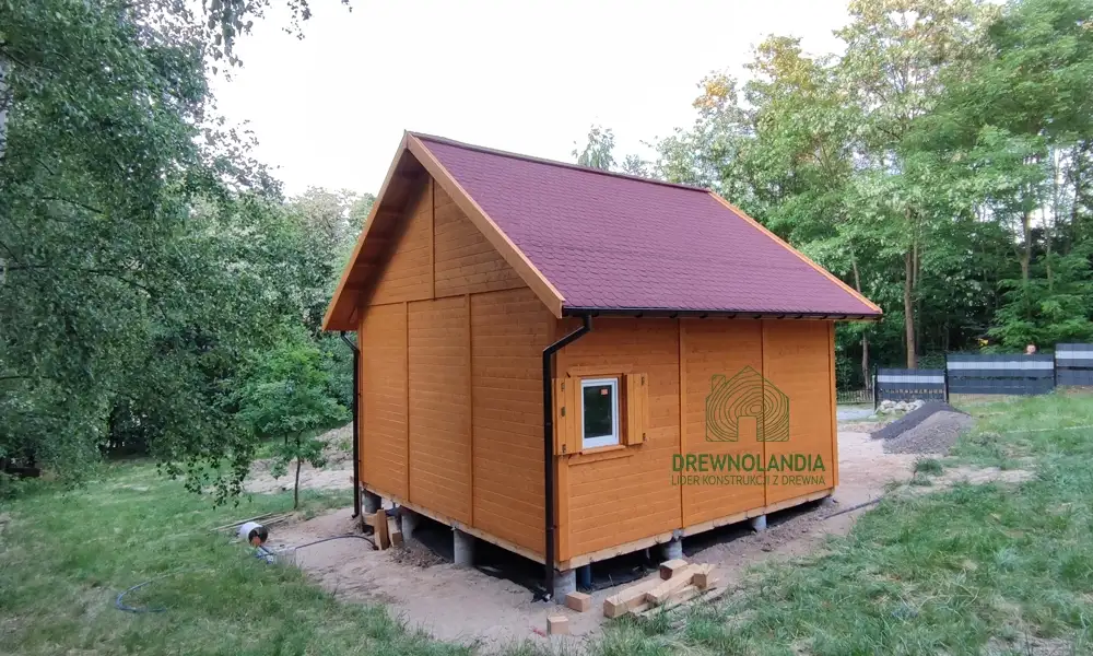 Wiktor V z oknami PCV - 5,9x5,9m