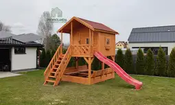 Domek dla dzieci Bolek - 2,8m x 2m z małym placem zabaw - zdjęcie 10