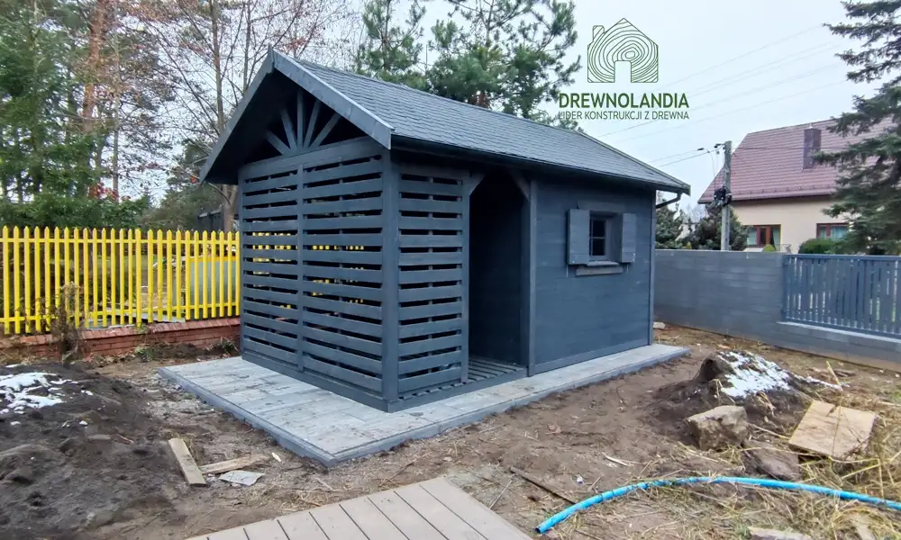 Drewniany domek na narzędzia z drewutnią Kuba 7x2m