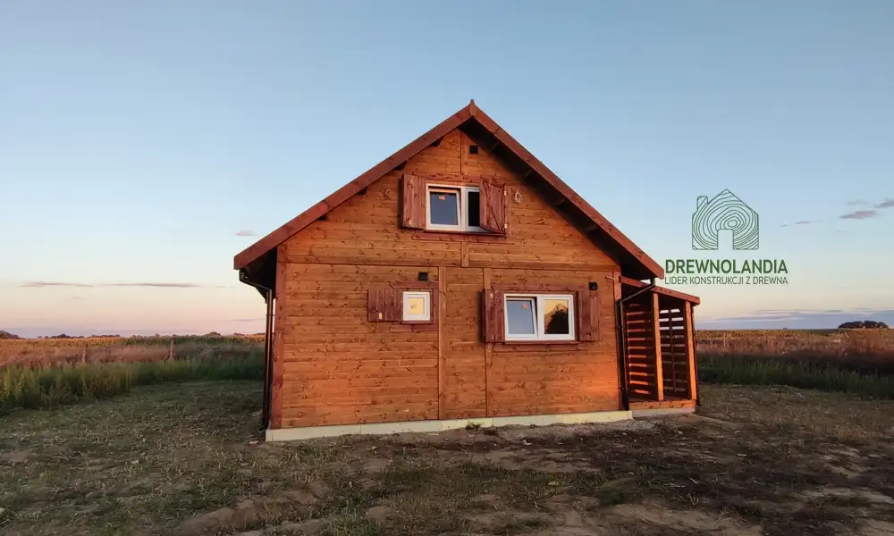 Wiktor V z oknami PCV - 5,9x5,9m